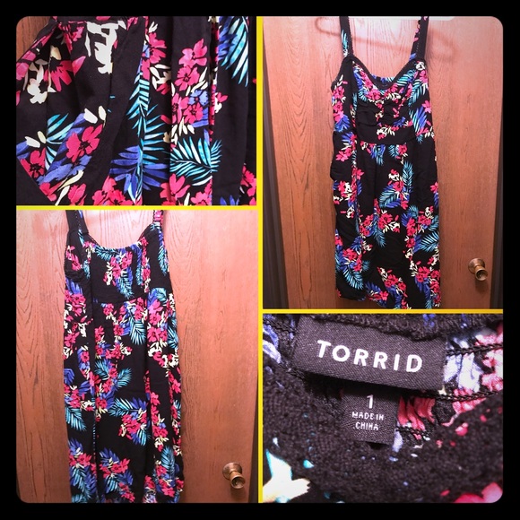 torrid Dresses & Skirts - Torrid Size 1 Floral Pocket Dress